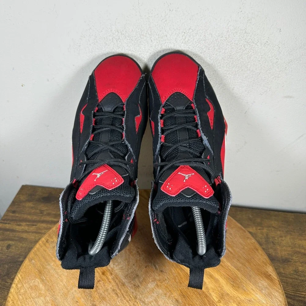 Jordan True Flight Red Black Basketball Shoes Mens Size 8.5 Sneakers CU4933-001